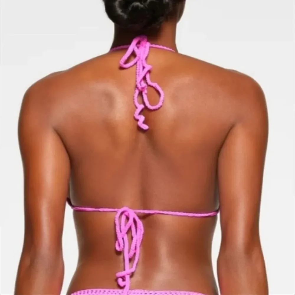 SKIMS Women's Taffy Pink Crochet Swim Scoop Bikini Top Size 2X